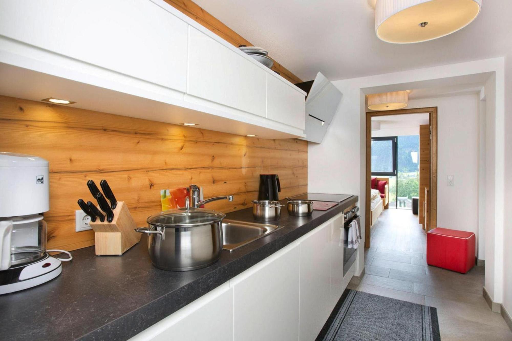 Apartment In Neukirchen With A Balcony Нойкирхен-ам-Гросфенедигер Экстерьер фото
